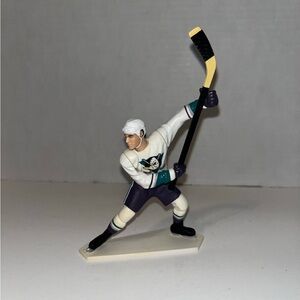 Starting Lineup Anaheim Mighty Ducks #9 Paul Kariya NHL 1996 Figure